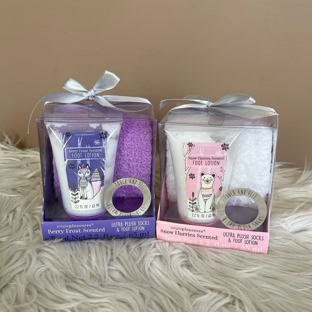 Foot Care Gift Sets with Lotion and Socks - NWT